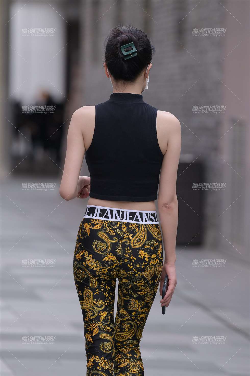图片[2]-耀眼的紧身裤美**-街拍流行馆