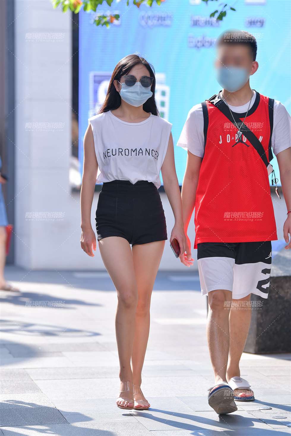 图片[4]-高腰黑色热裤美女-街拍流行馆