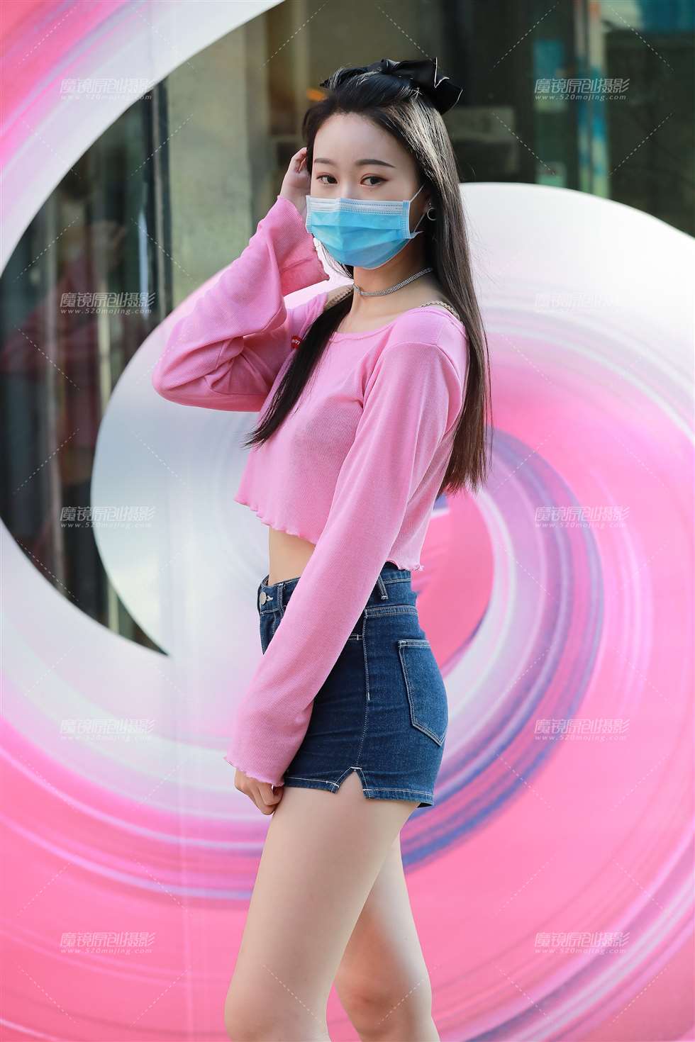 图片[4]-【玻璃街拍】牛仔热裤美女-街拍流行馆