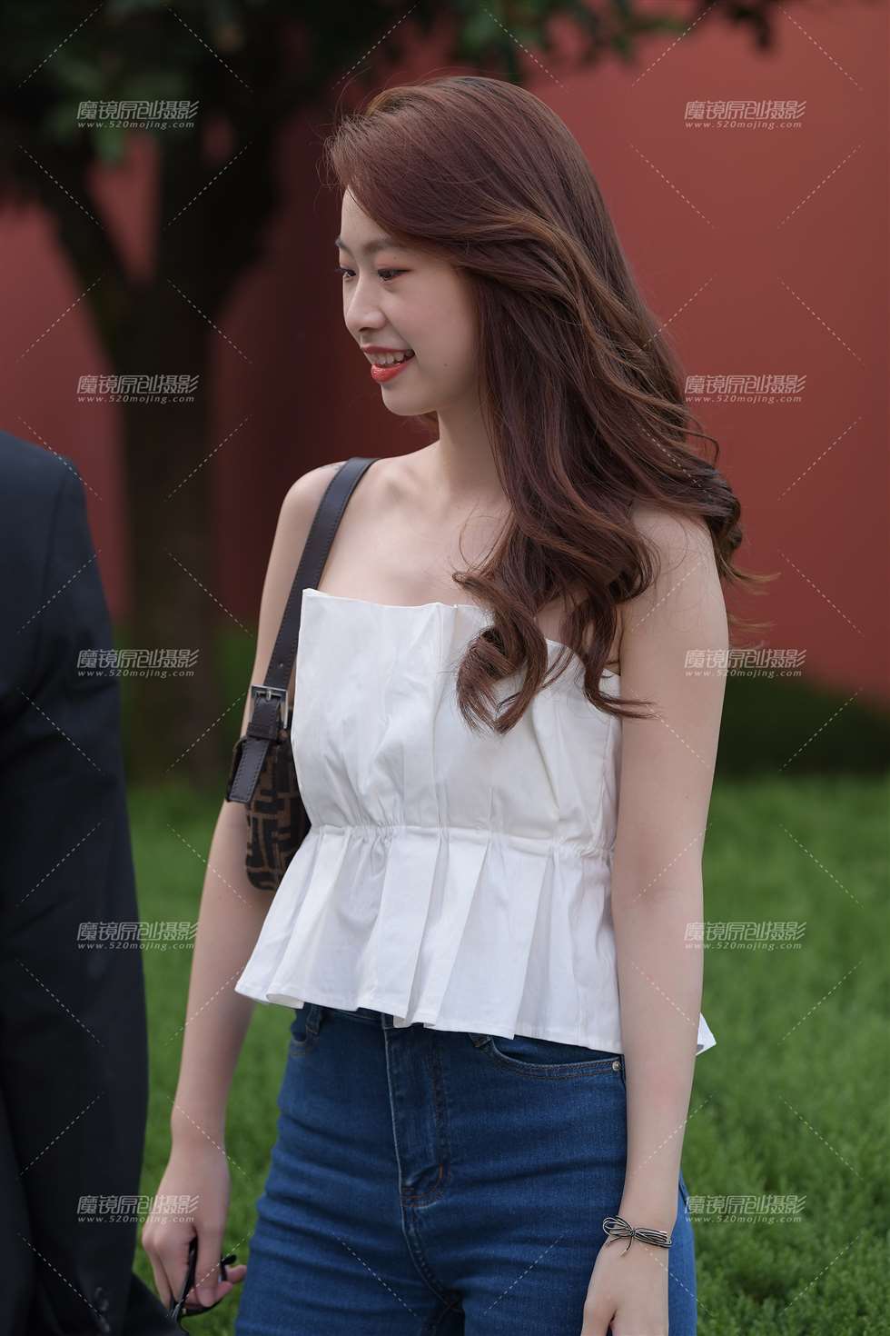 图片[3]-清甜的紧牛美女-街拍流行馆