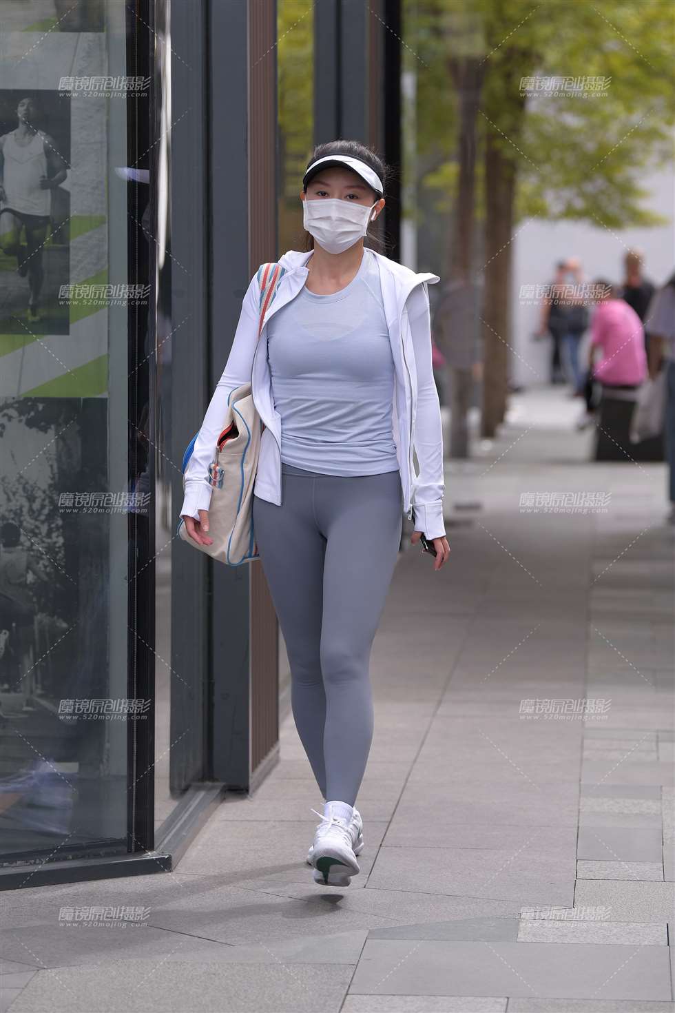 图片[5]-浅灰色紧身裤-街拍流行馆