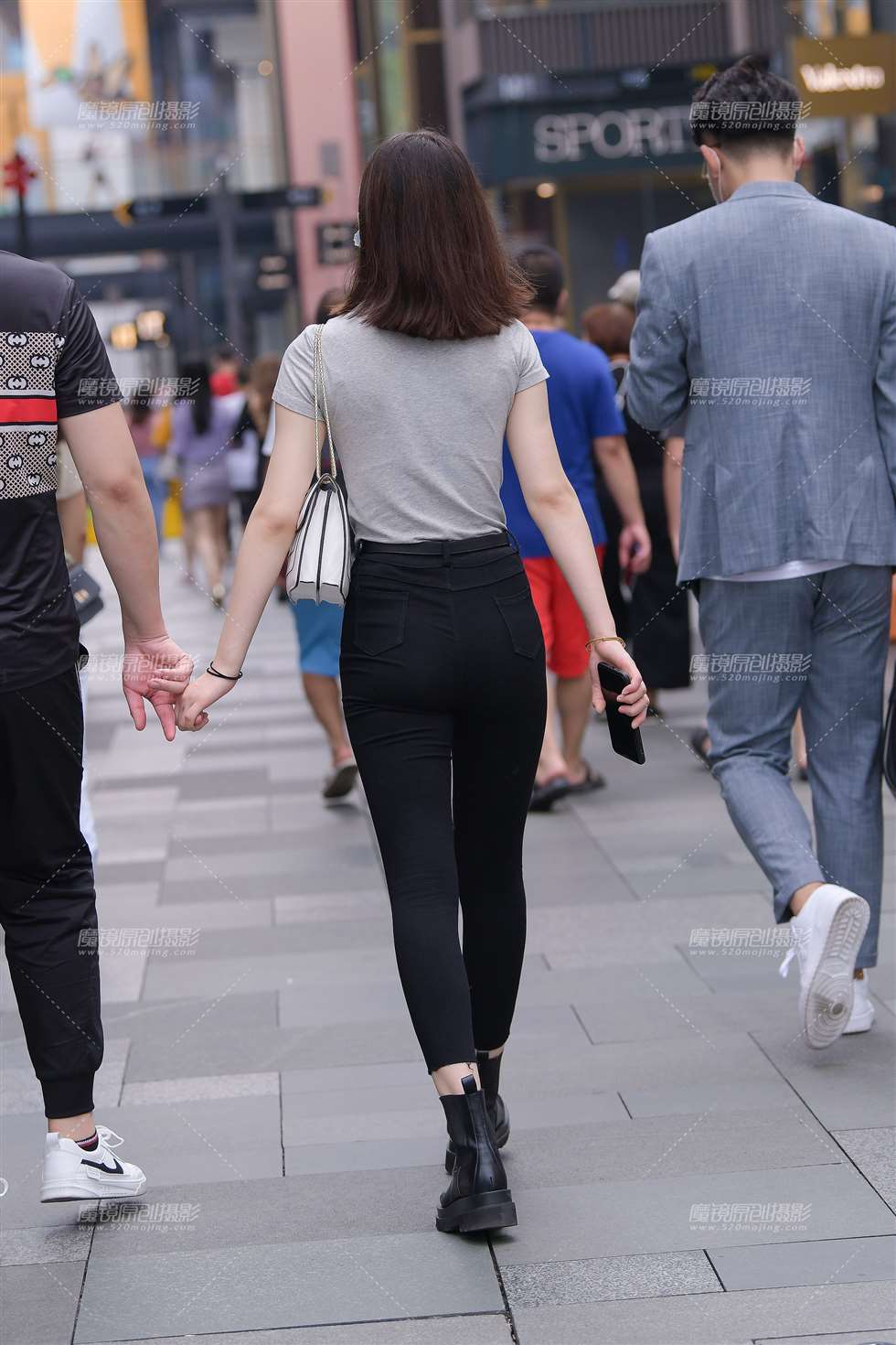 图片[5]-润臀紧身裤美女-街拍流行馆