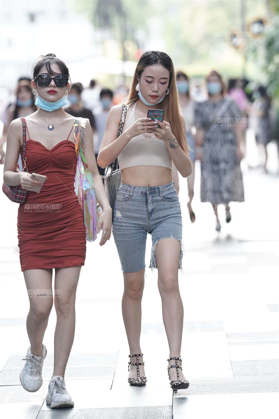 图片[4]-牛仔裤美眉-街拍流行馆