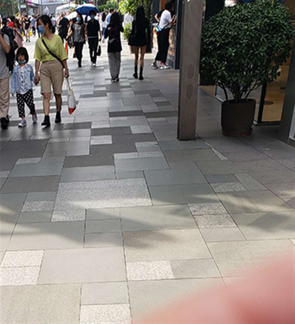 图片[3]-热裤女孩-街拍流行馆