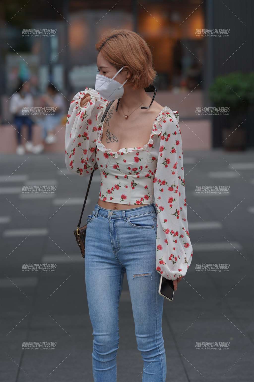 图片[5]-苗条牛仔裤美眉-街拍流行馆