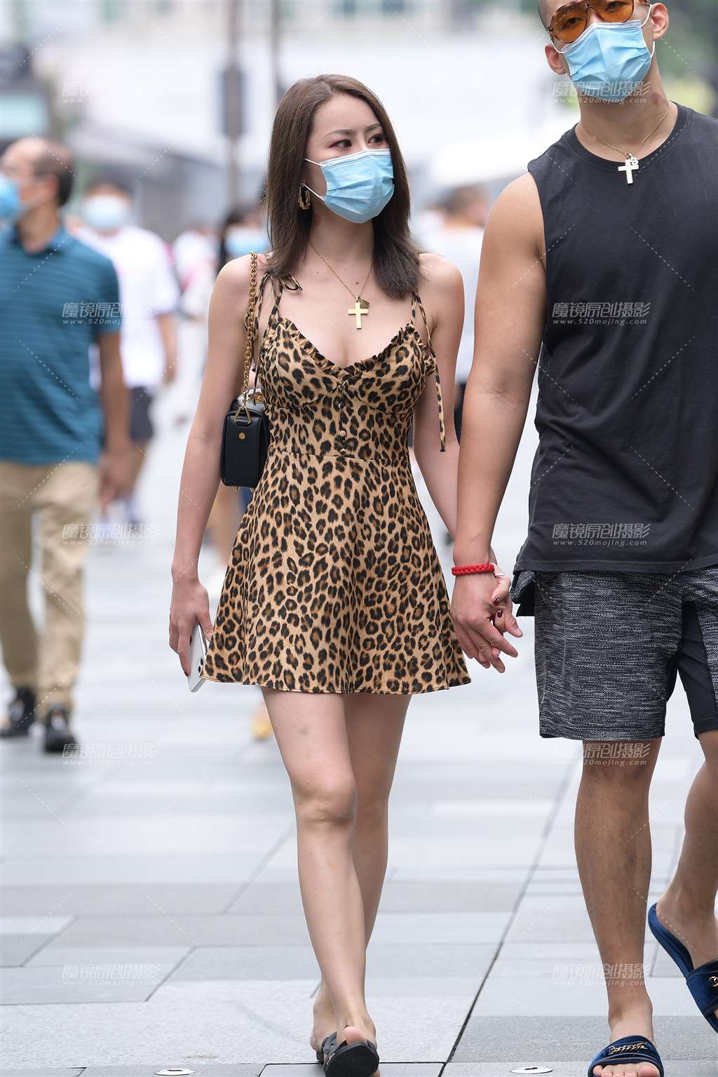 图片[4]-性感豹纹吊带裙-街拍流行馆