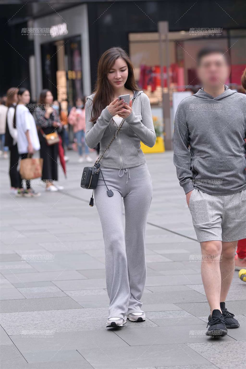 图片[1]-有点冷了~-街拍流行馆