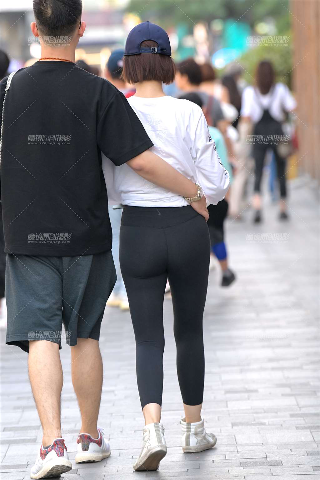 图片[2]-【街拍之魂赛帖】黑色紧身MM-街拍流行馆