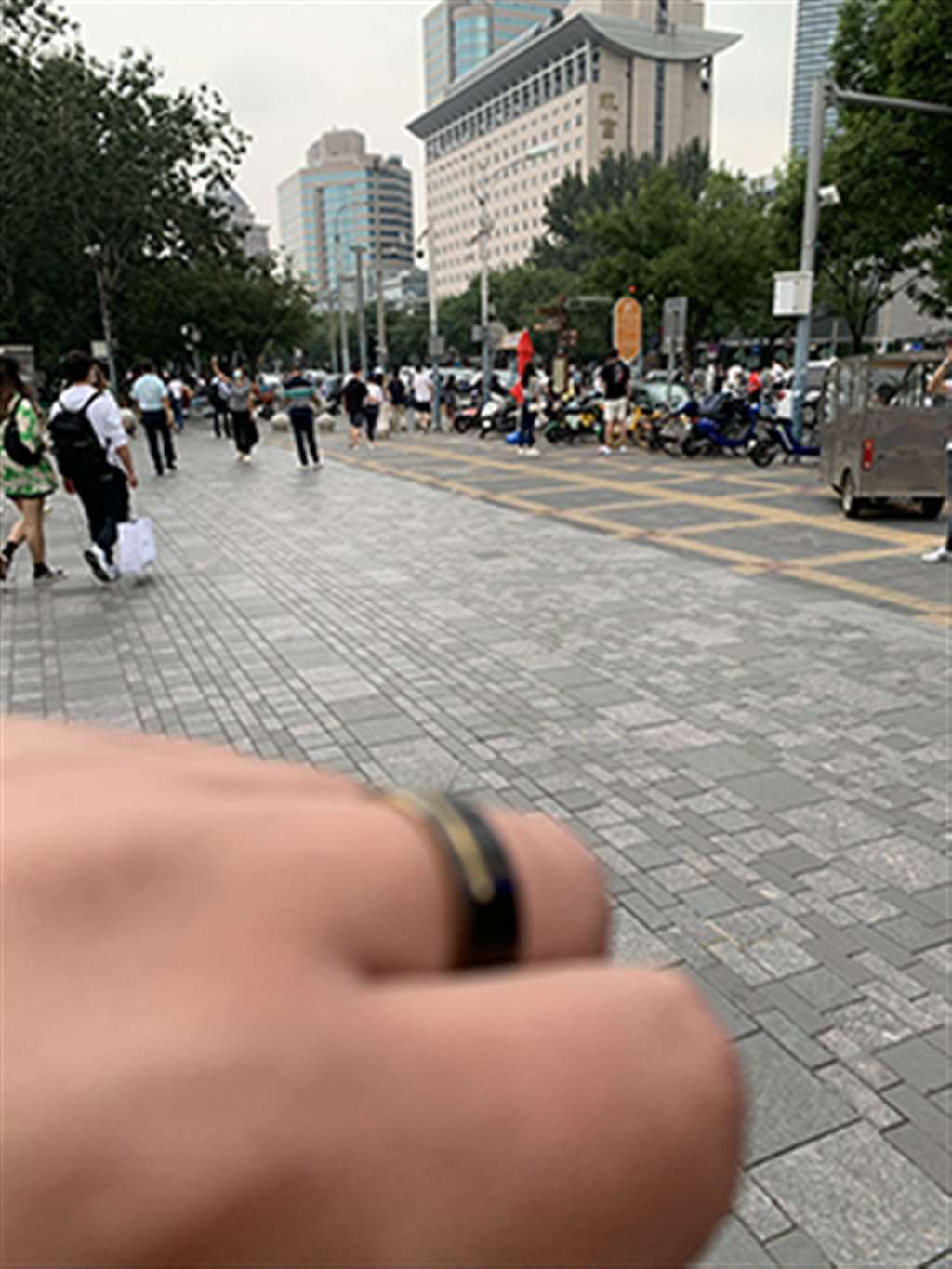 图片[3]-【街拍之魂赛帖】黑色紧身MM-街拍流行馆