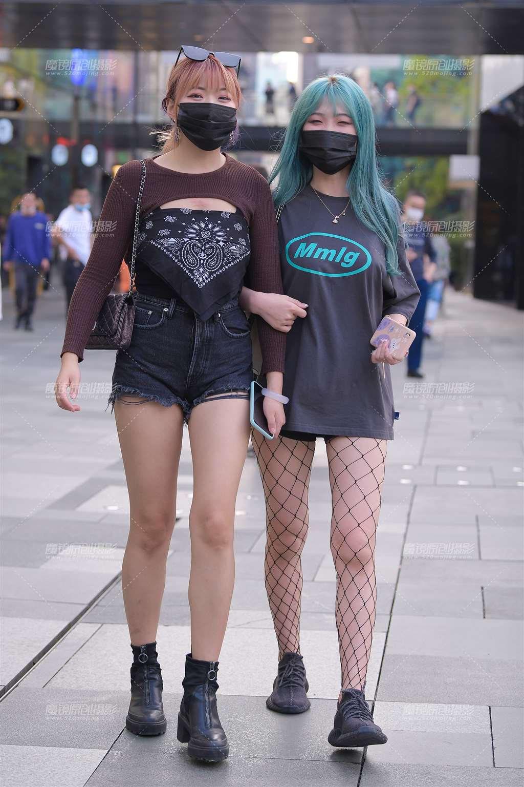 图片[1]-热裤：倆闺蜜-街拍流行馆
