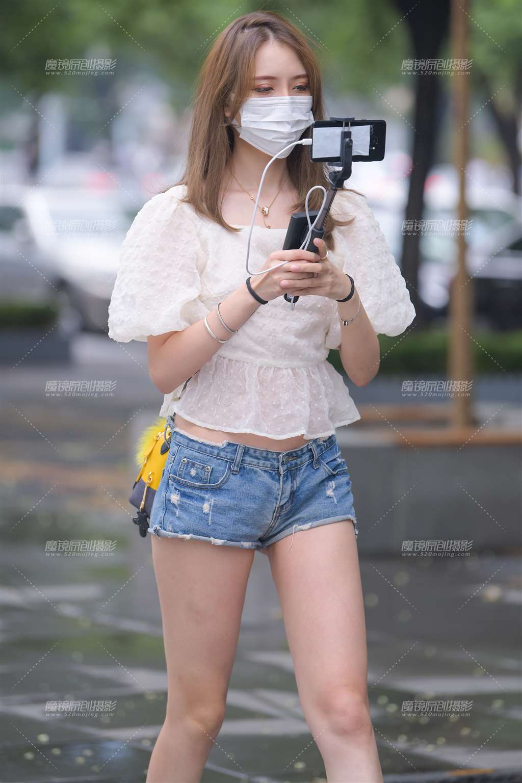 图片[4]-热裤美女-街拍流行馆