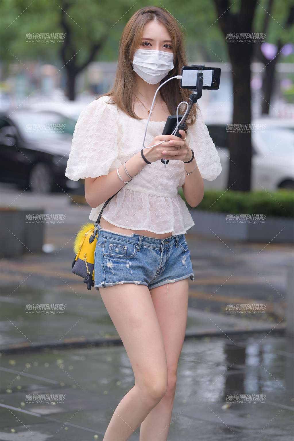 图片[1]-热裤美女-街拍流行馆