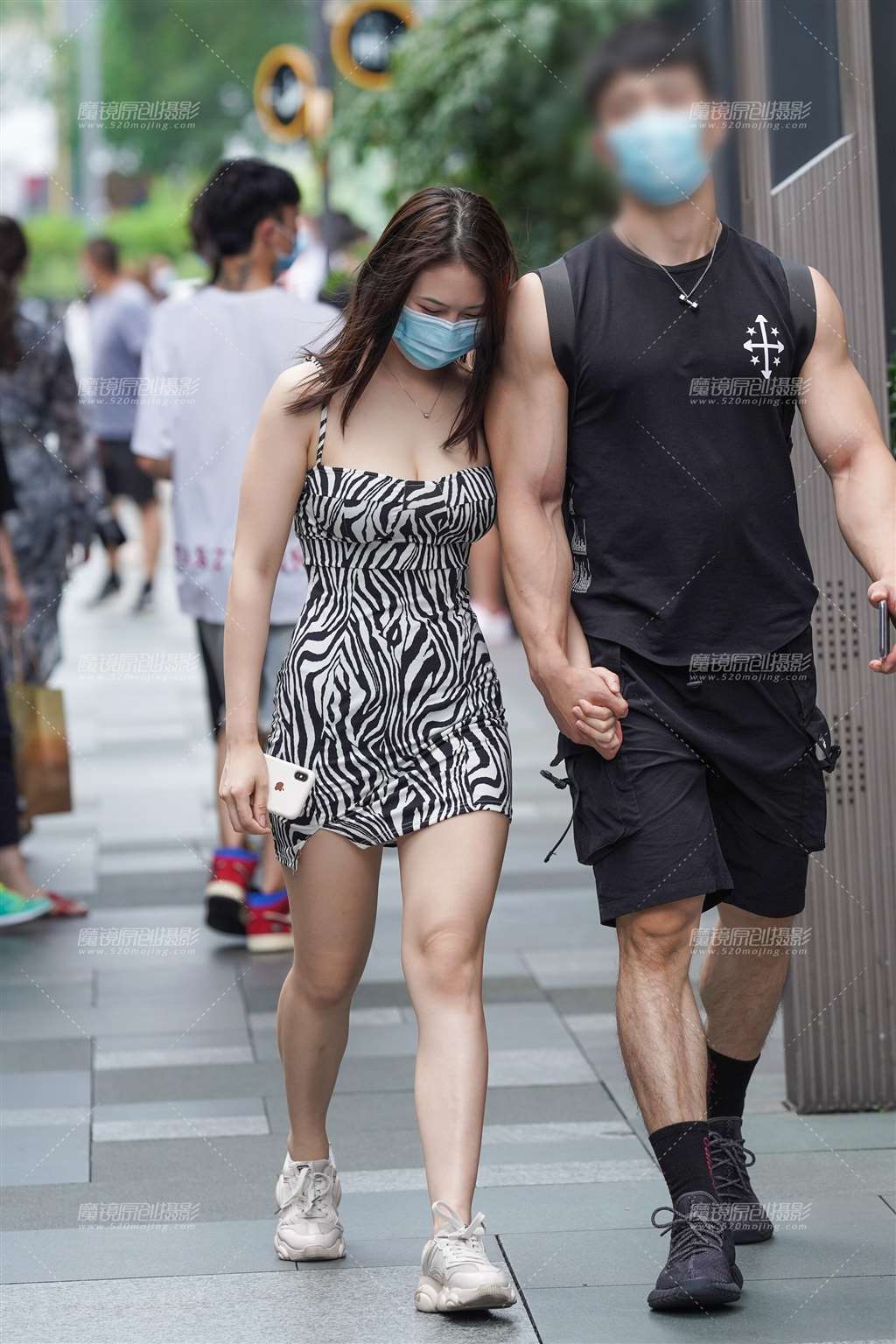 图片[5]-低胸吊带-街拍流行馆