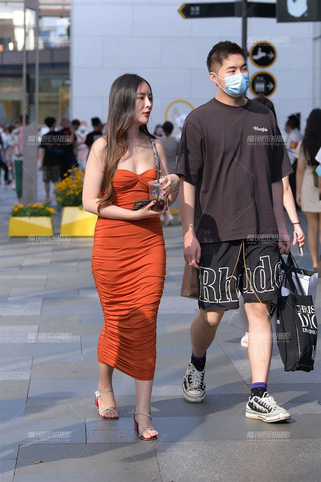 图片[5]-裹胸包臀裙美女-街拍流行馆