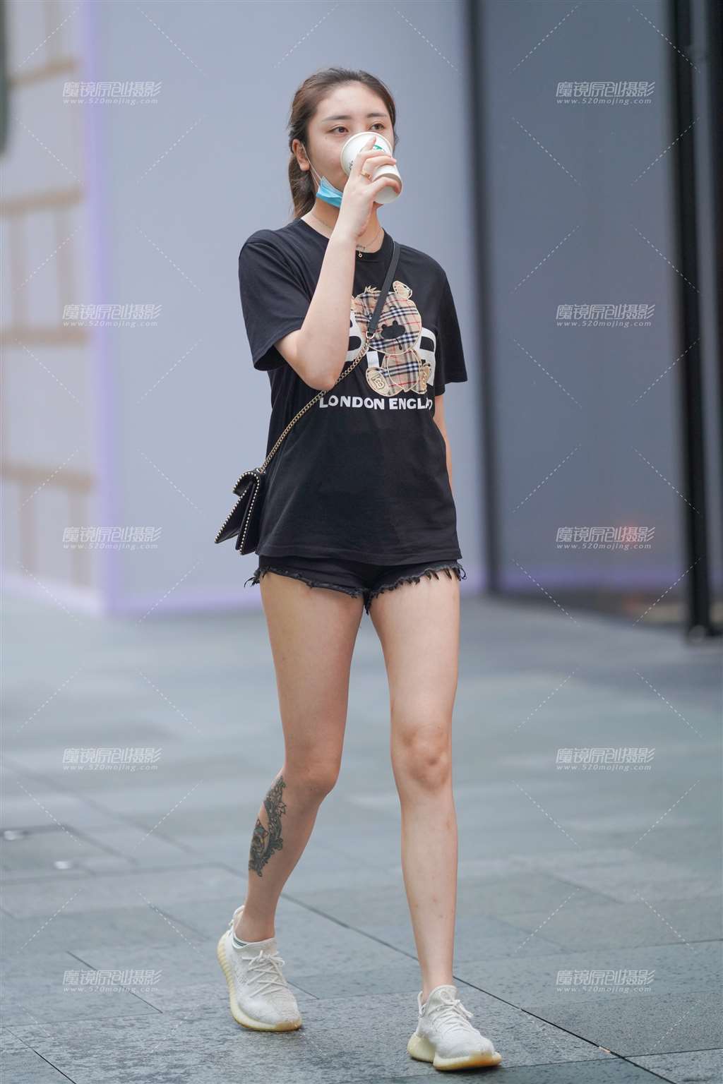 图片[1]-长腿小妹-街拍流行馆