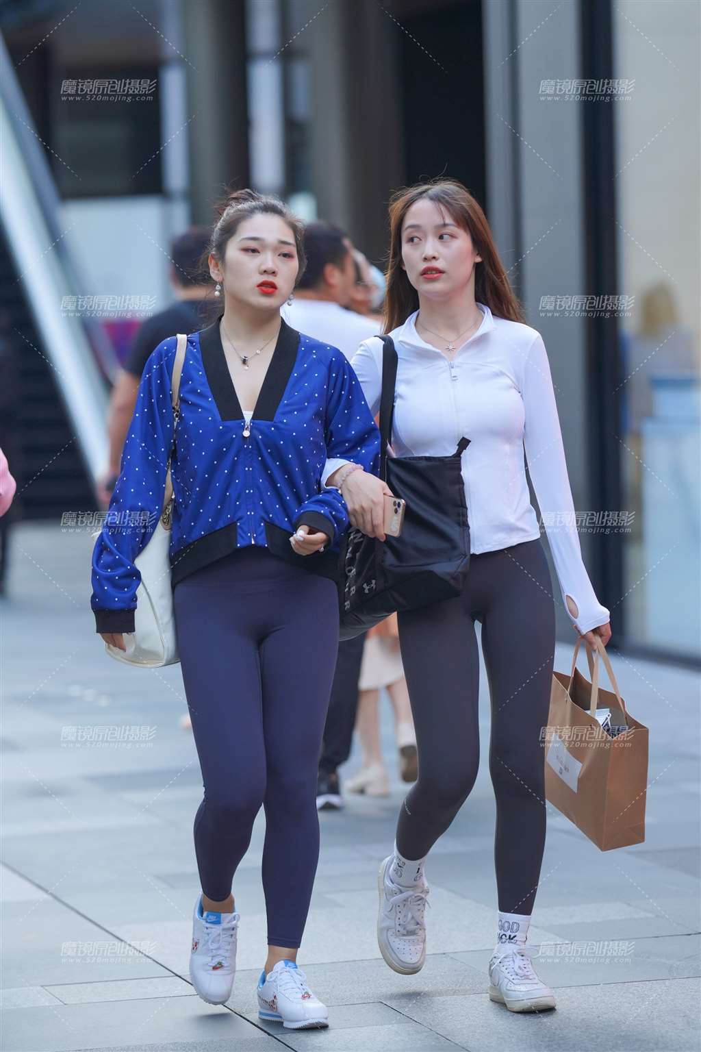 图片[4]-紧身裤闺蜜-街拍流行馆