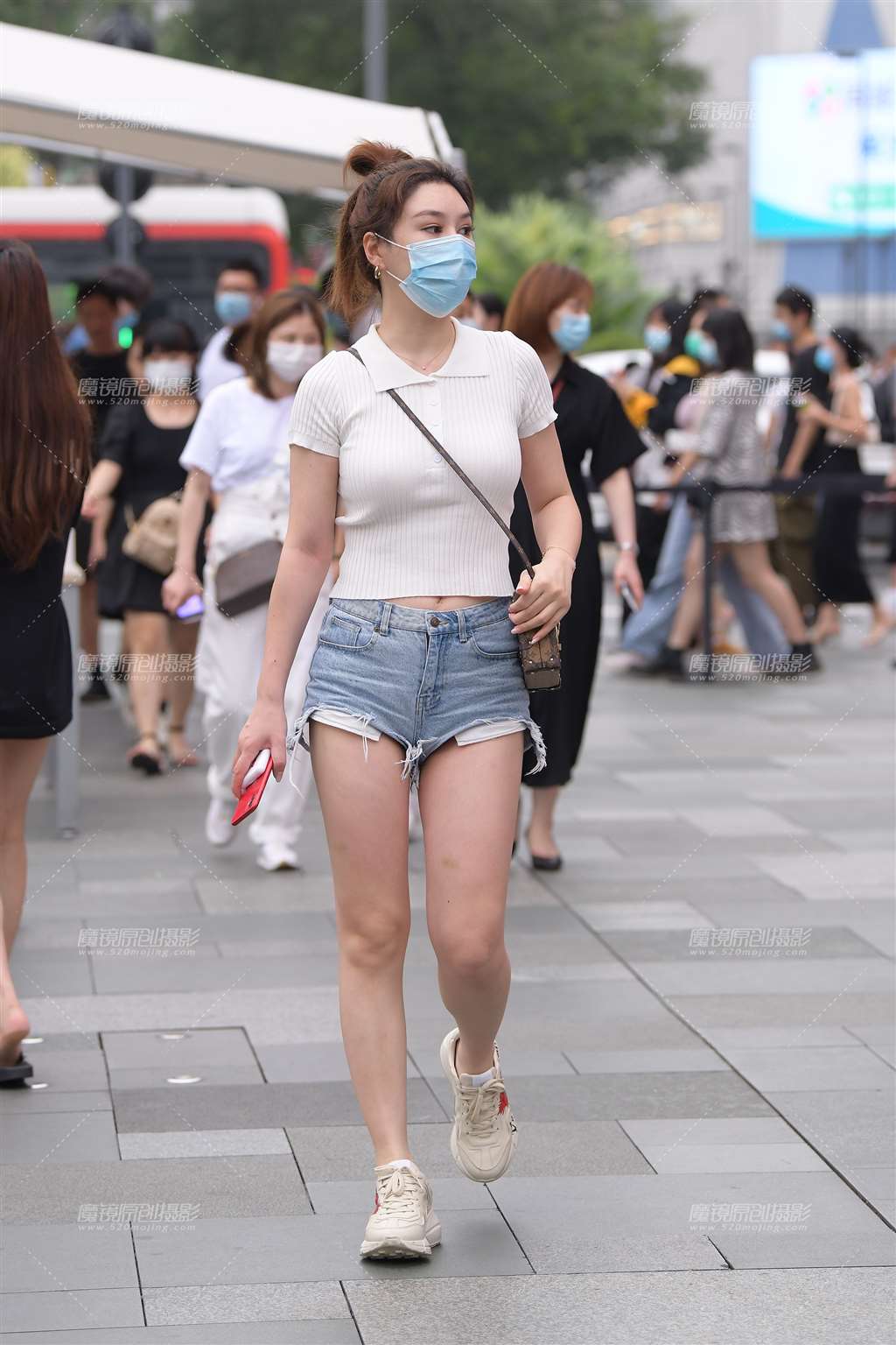 图片[3]-天生爱拍热裤美女~-街拍流行馆