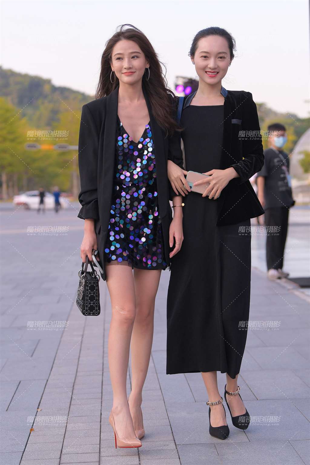 图片[1]-美腿高跟的优雅美人-街拍流行馆