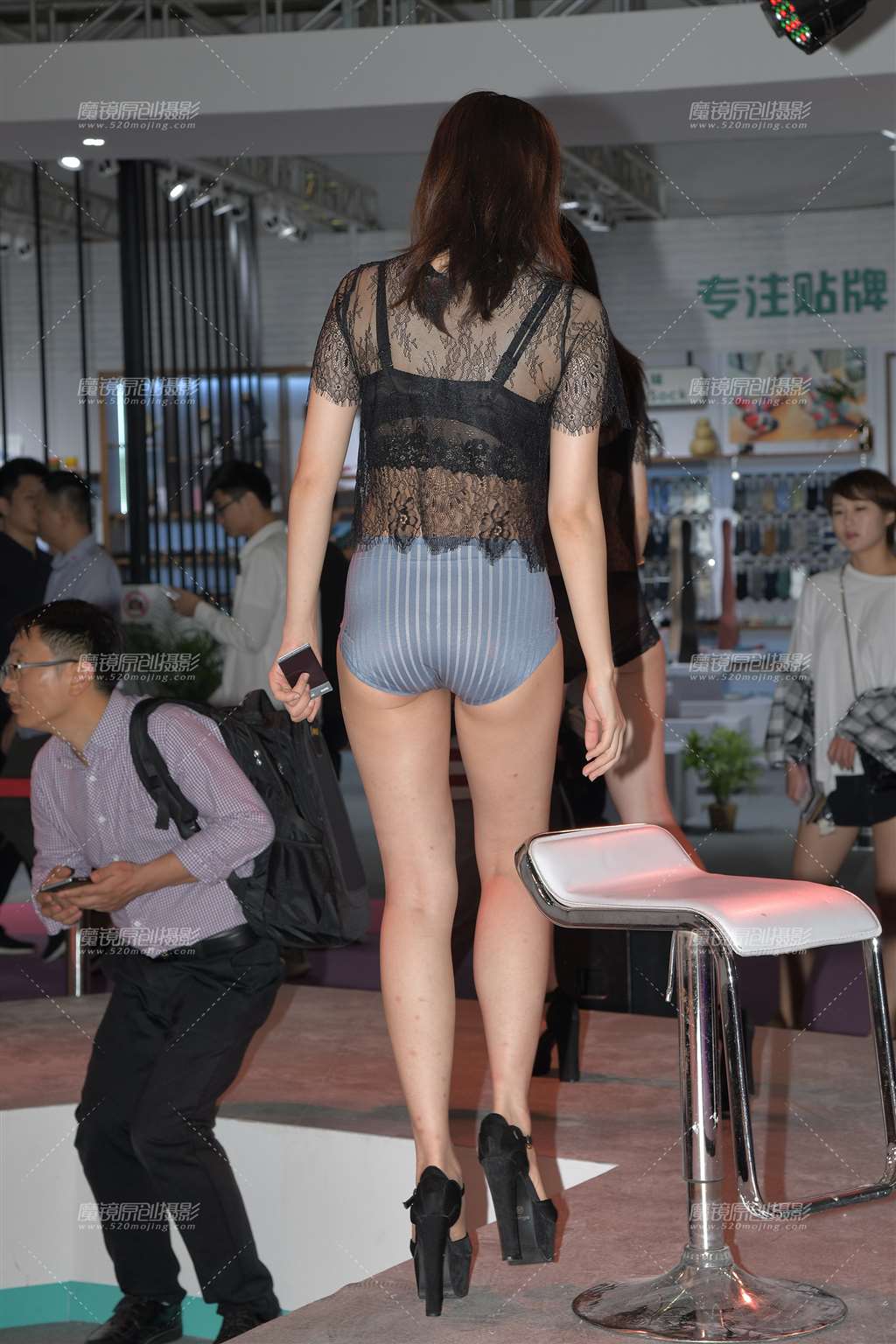 图片[5]-性感双雌~喜欢哪一个？-街拍流行馆