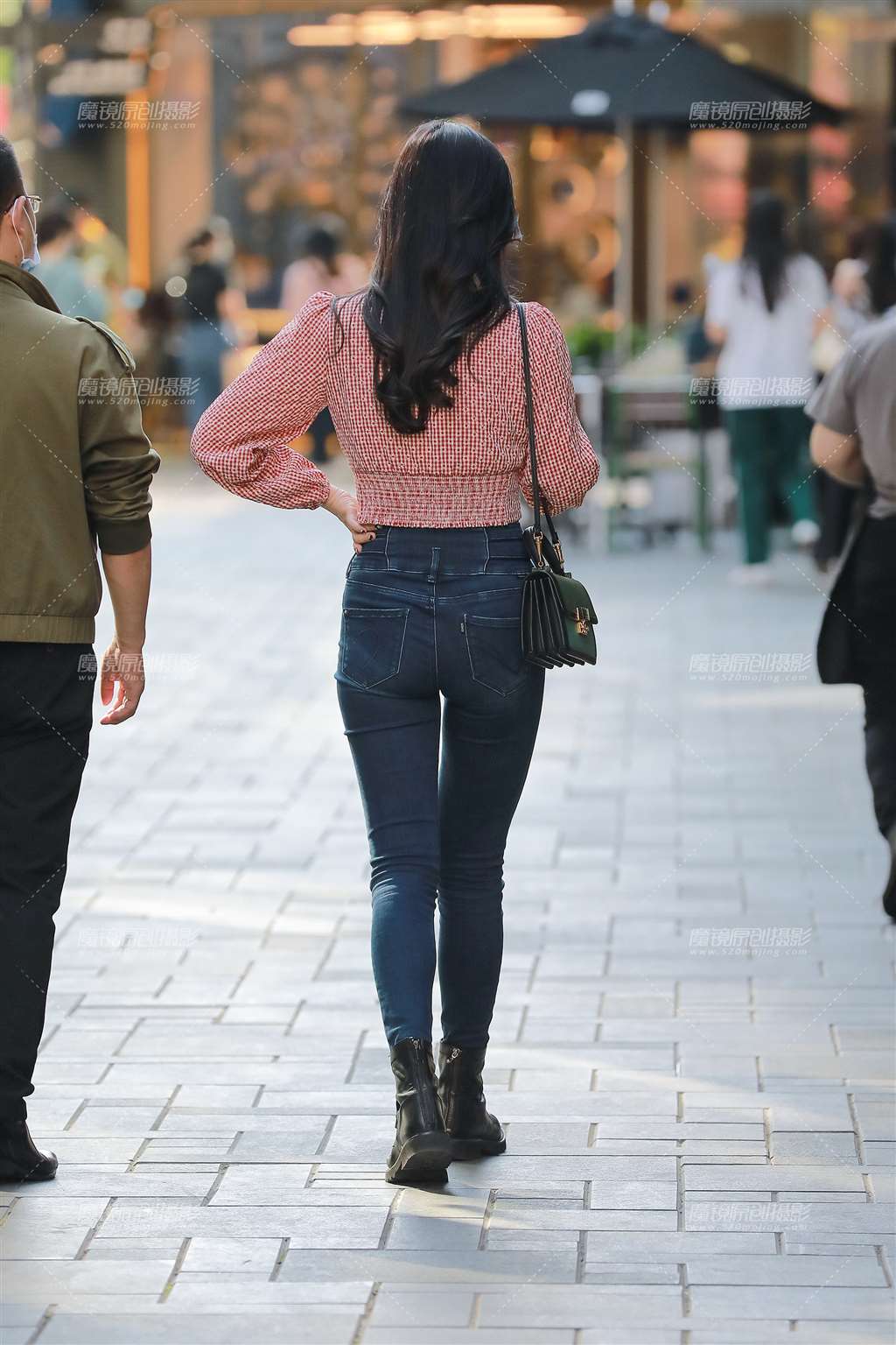 图片[3]-漂亮蓝牛女友-街拍流行馆
