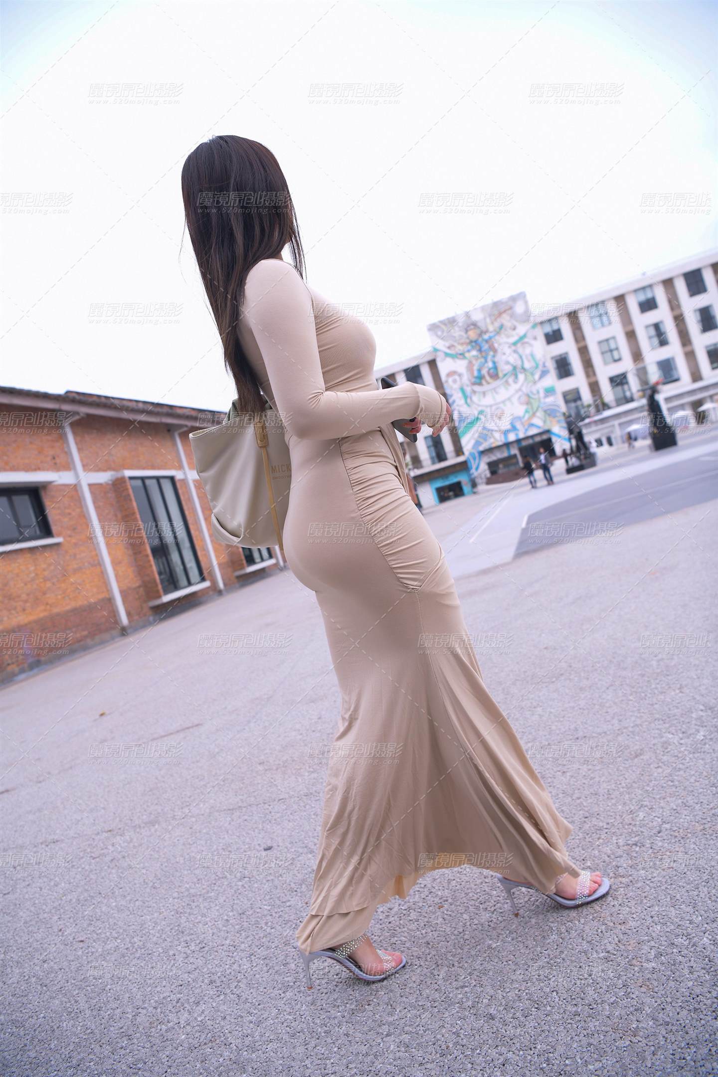 图片[1]-【魂魂摄影作品】孤影-街拍流行馆