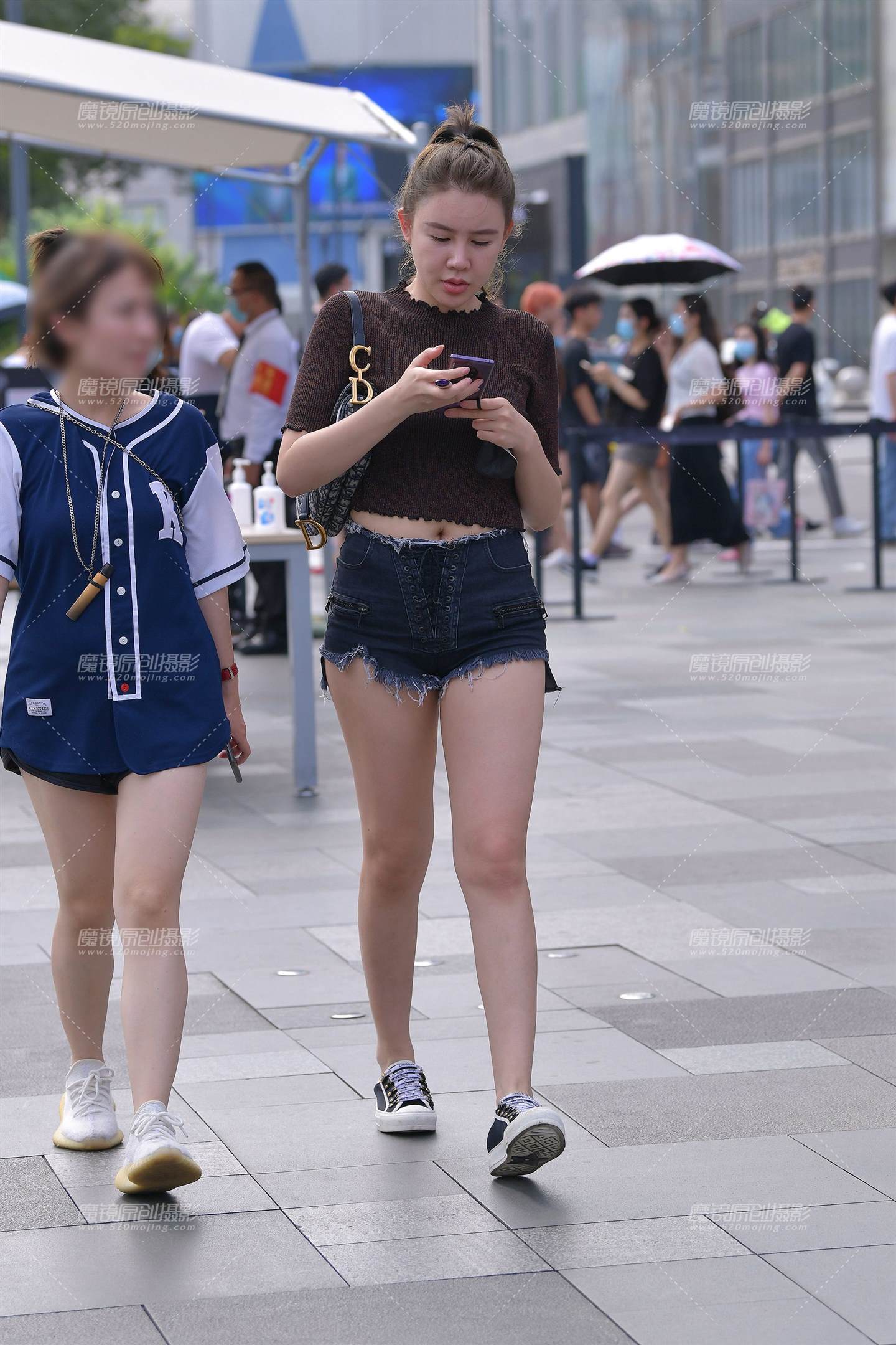 图片[1]-性感的YY热裤-街拍流行馆