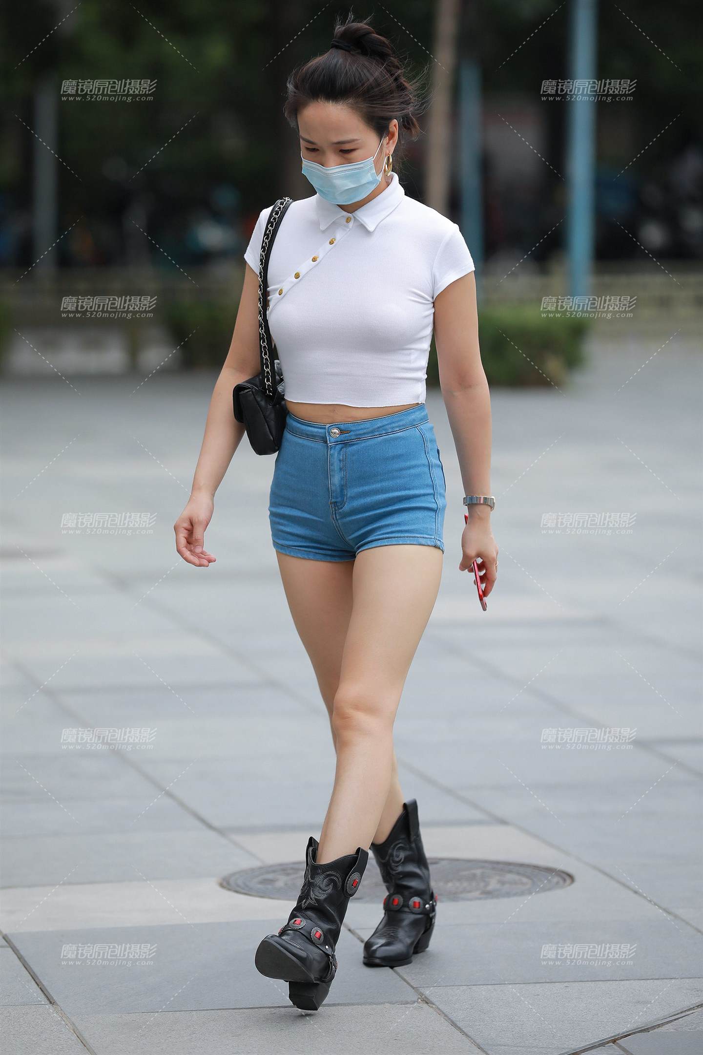 图片[5]-蓝牛热裤小妹-街拍流行馆