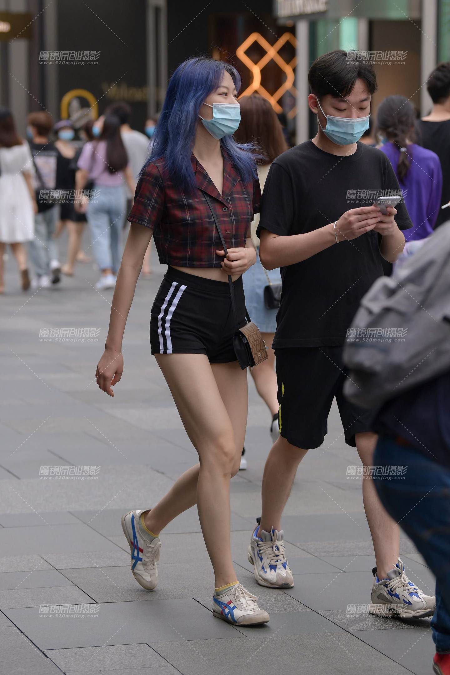 图片[4]-露腰热裤YY女友-街拍流行馆