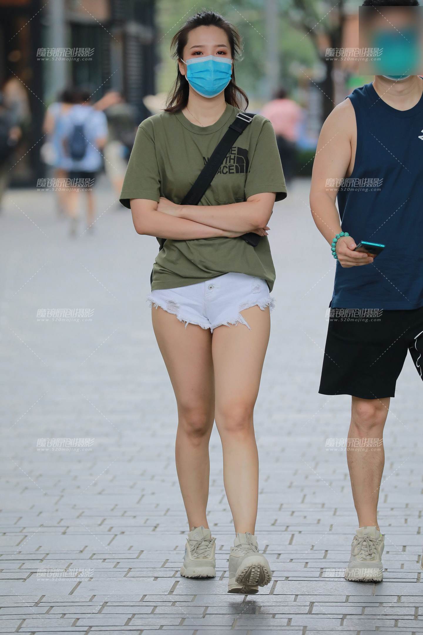 图片[5]-白色热裤Y Y女友-街拍流行馆