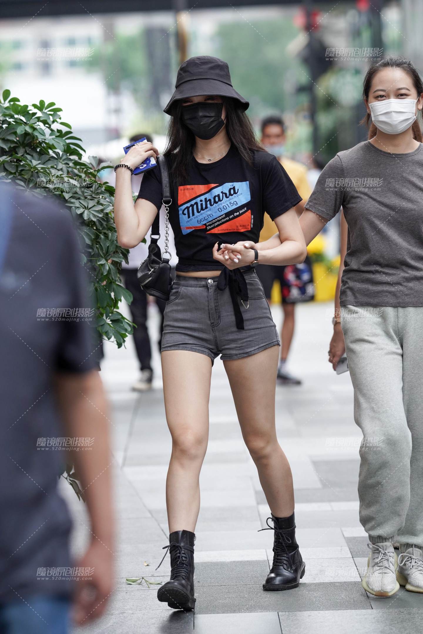 图片[5]-热裤美眉-街拍流行馆