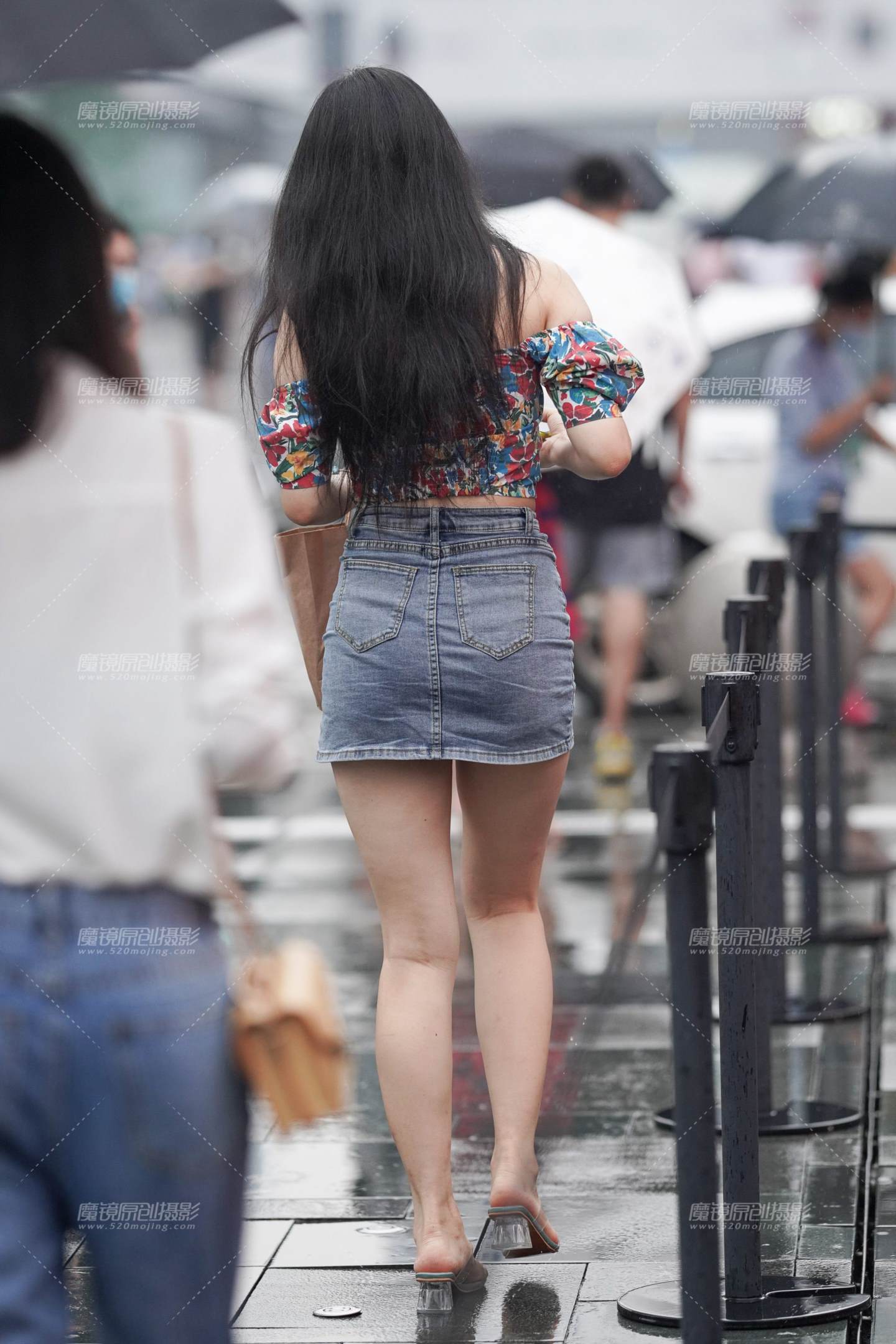 图片[2]-可爱的高挑女孩-街拍流行馆