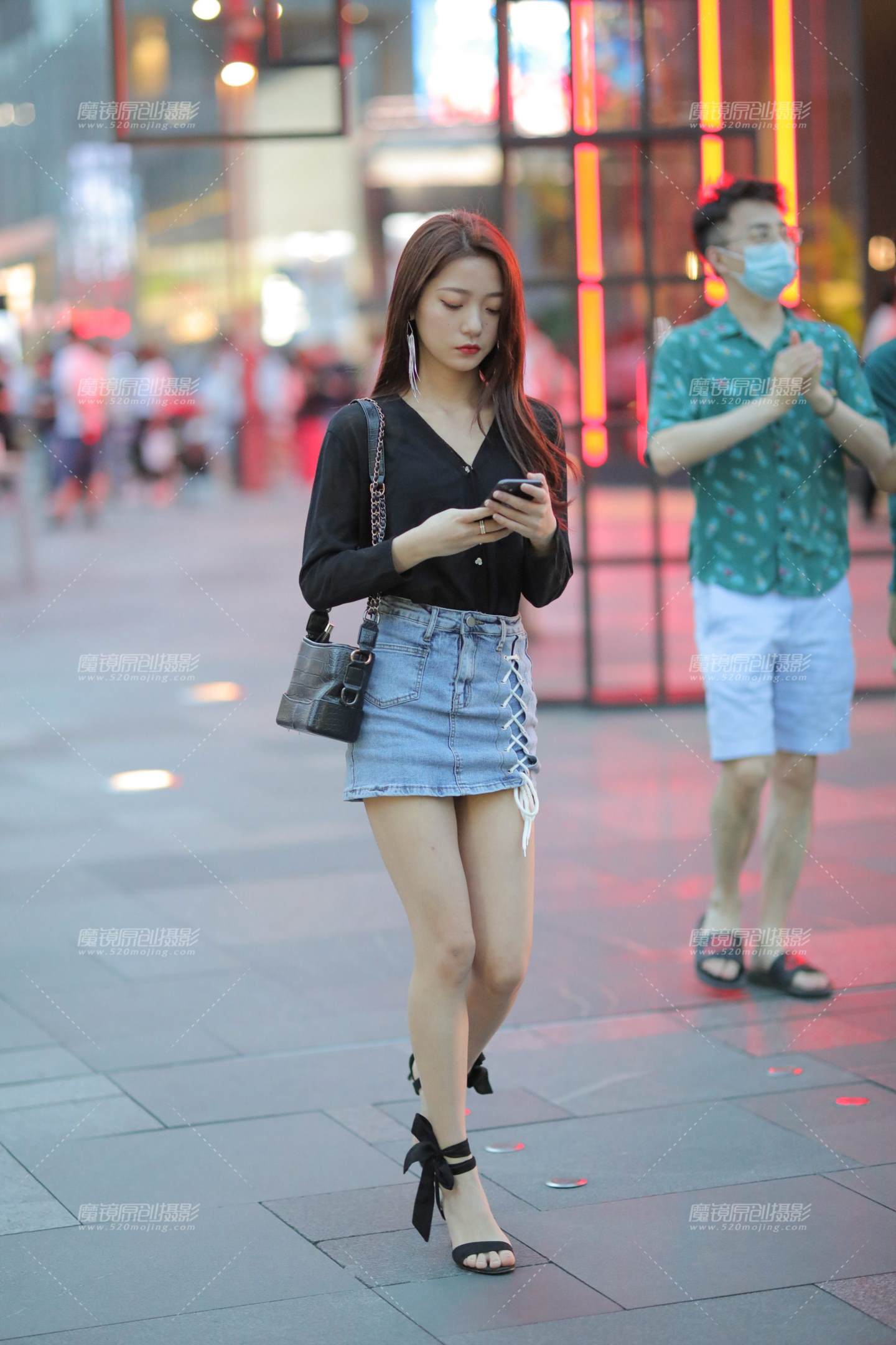 图片[4]-短裙小美女-街拍流行馆
