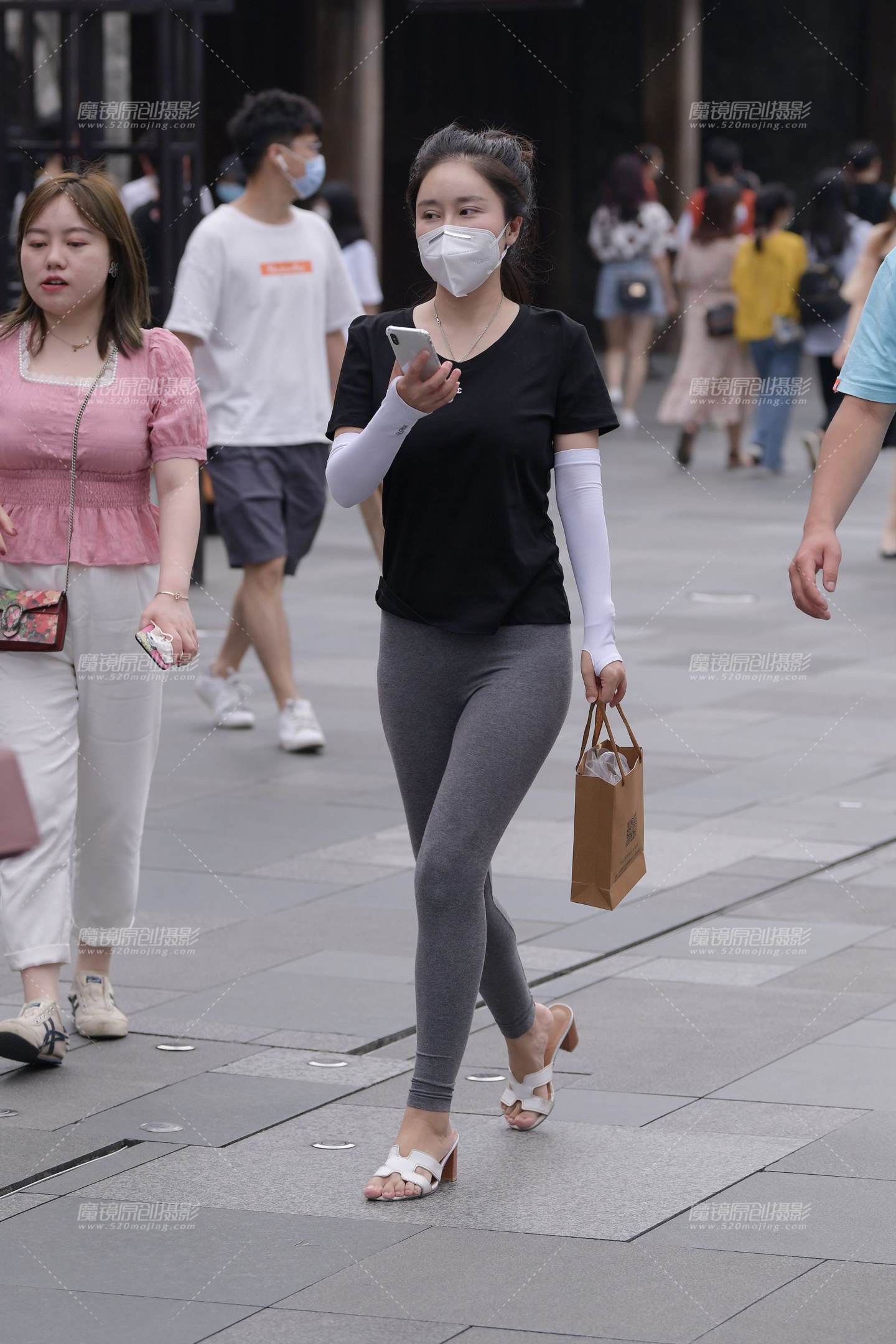 图片[5]-这种面料的裤子舒服-街拍流行馆