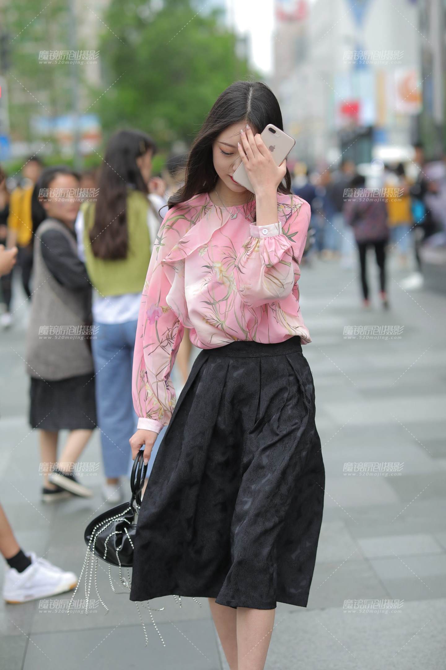 图片[2]-玲珑小美女-街拍流行馆