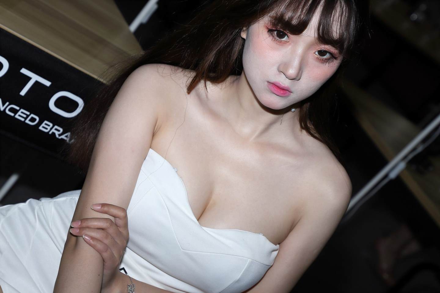 图片[1]-白色连衣裙2-街拍流行馆