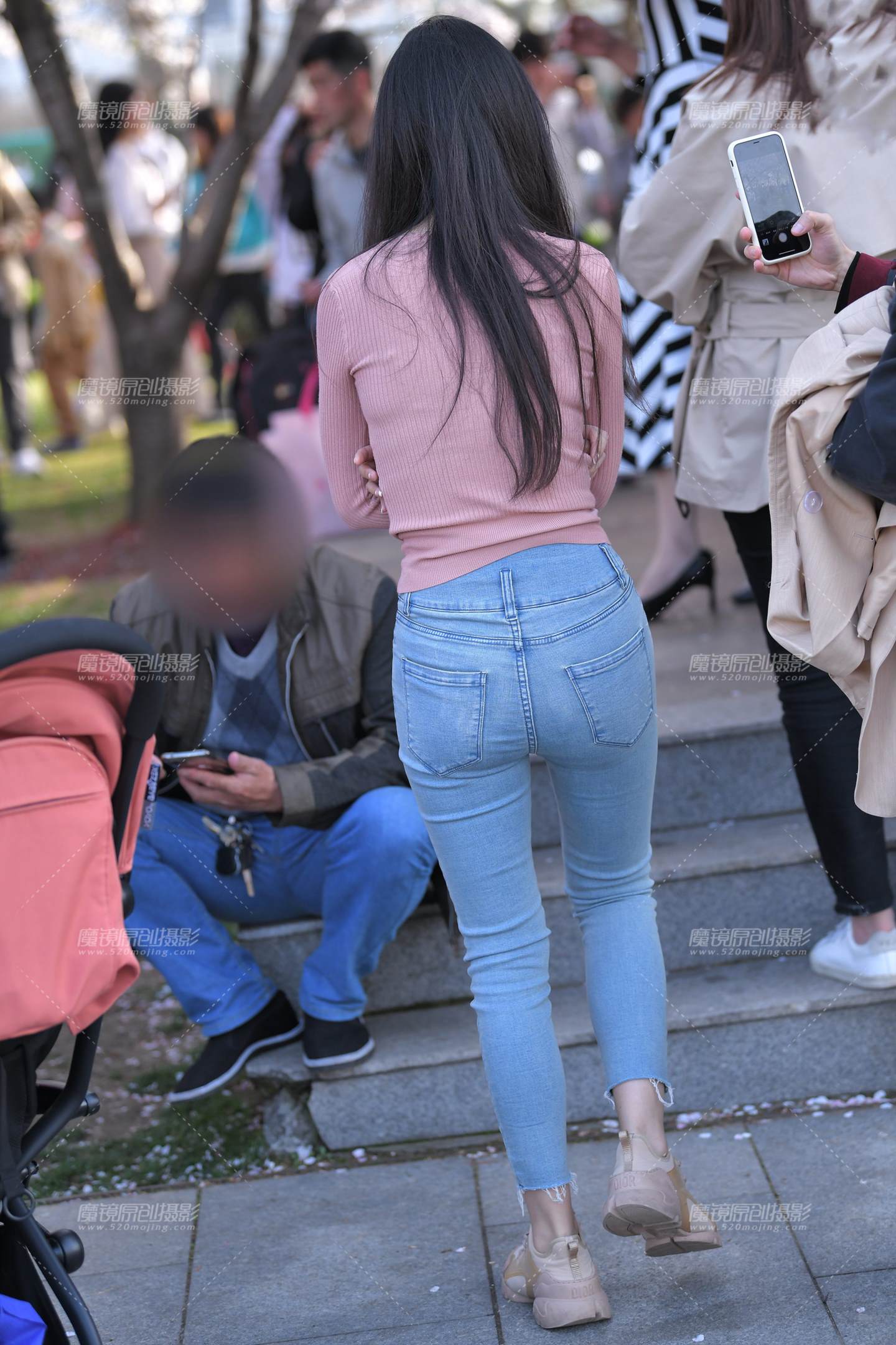 图片[5]-樱花树旁-街拍流行馆