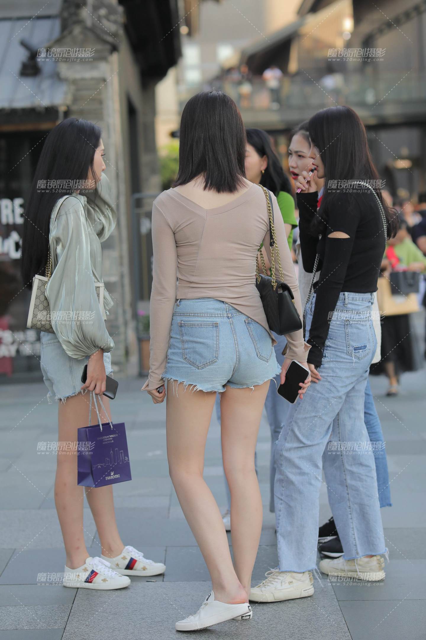 图片[5]-热裤女孩-街拍流行馆