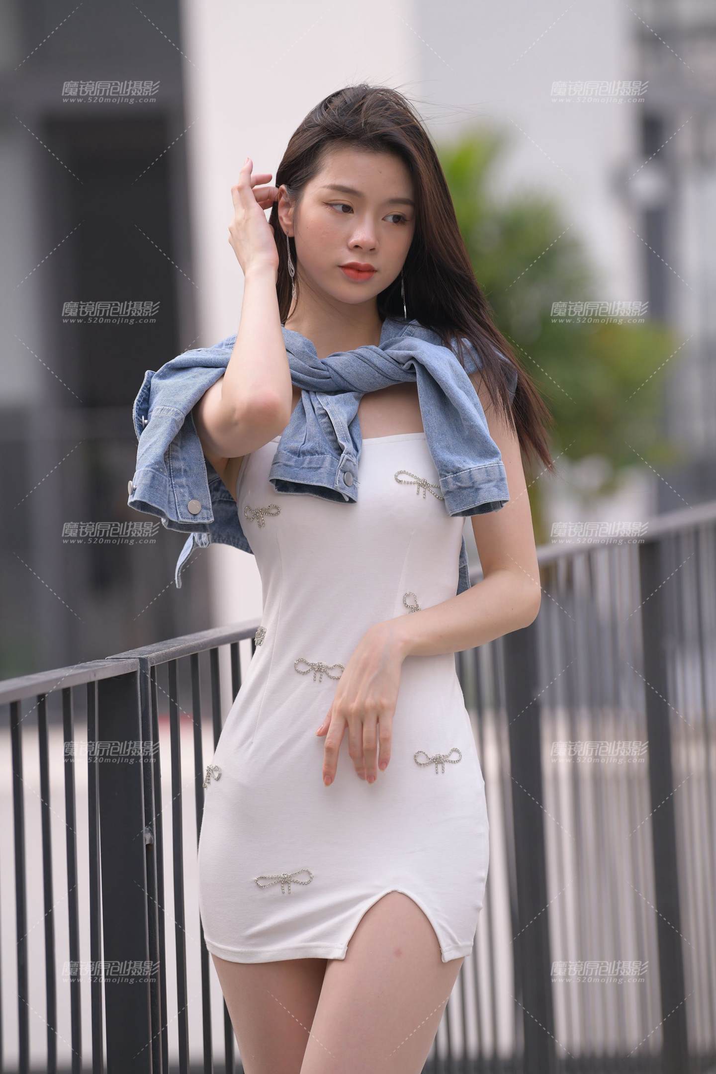 图片[1]-遇见白皙肌肤的美腿肉丝小姐姐-街拍流行馆