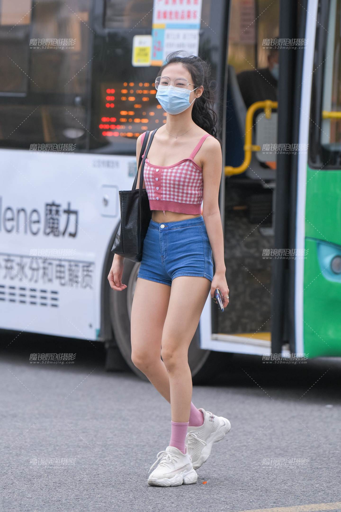 图片[3]-紧身热裤小妹-街拍流行馆