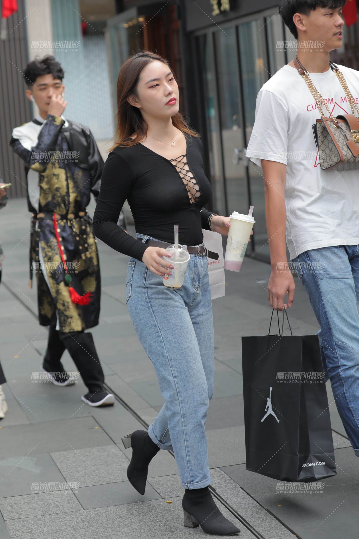 图片[1]-奶茶妹-街拍流行馆