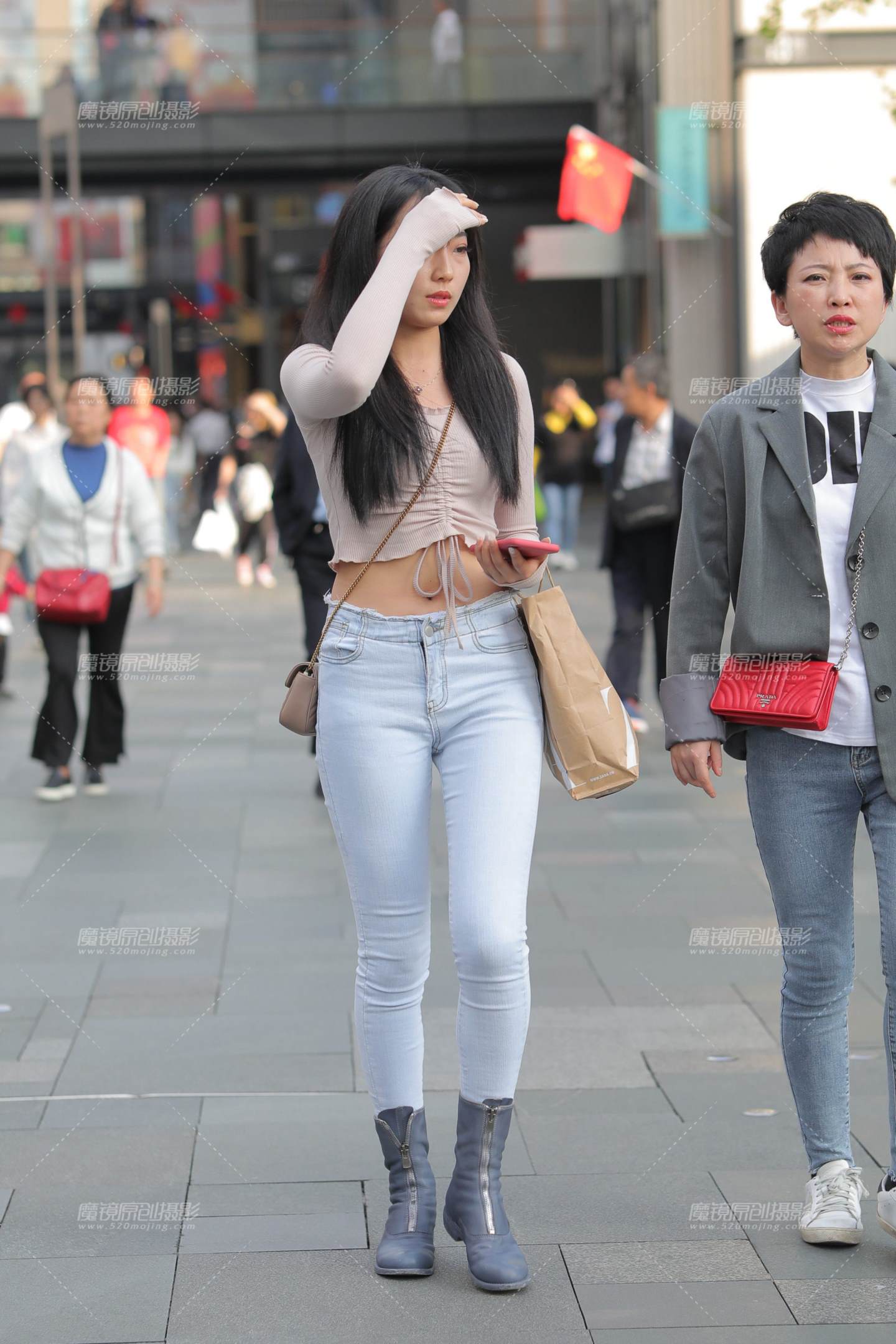 图片[1]-紧牛-街拍流行馆