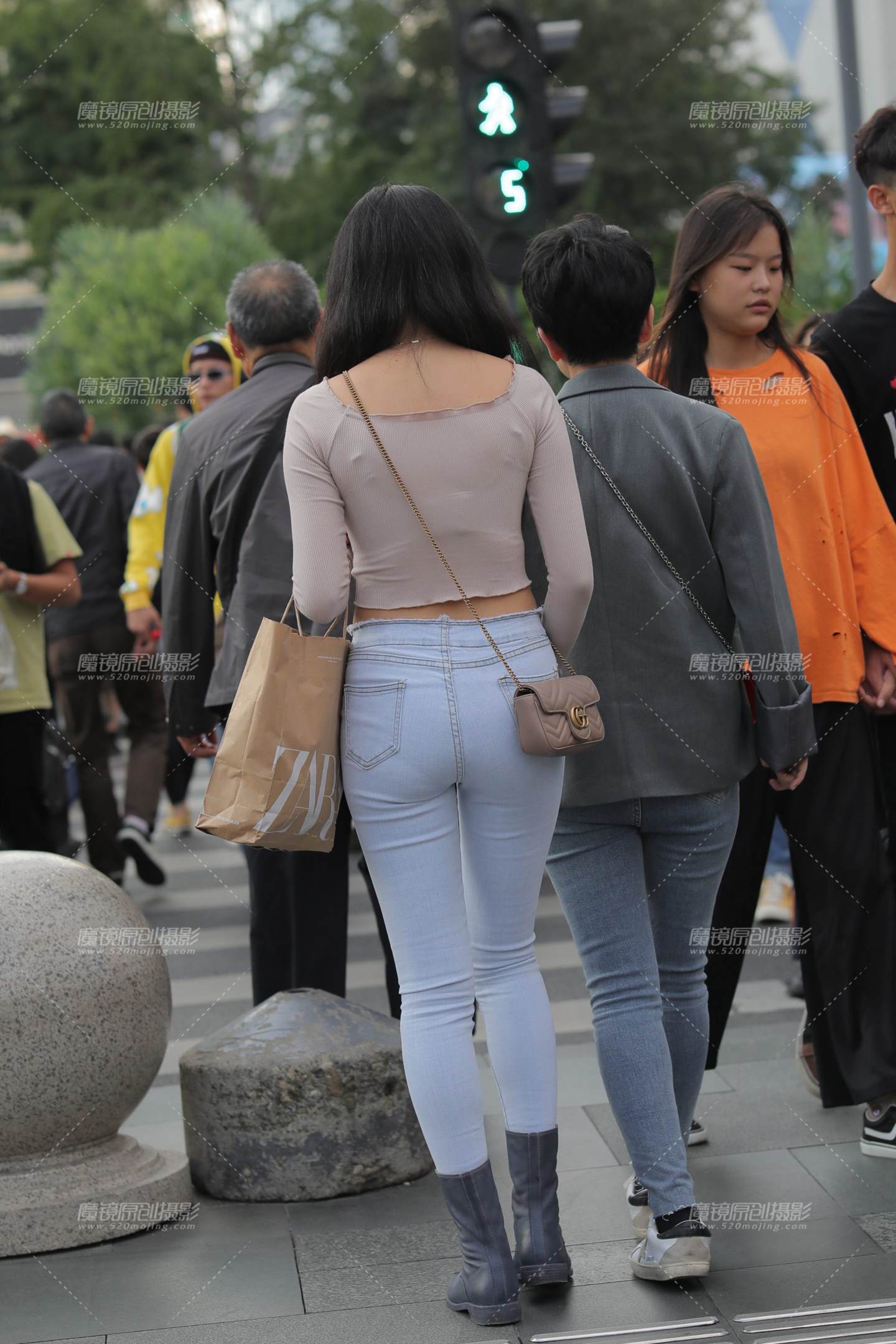 图片[2]-紧牛-街拍流行馆