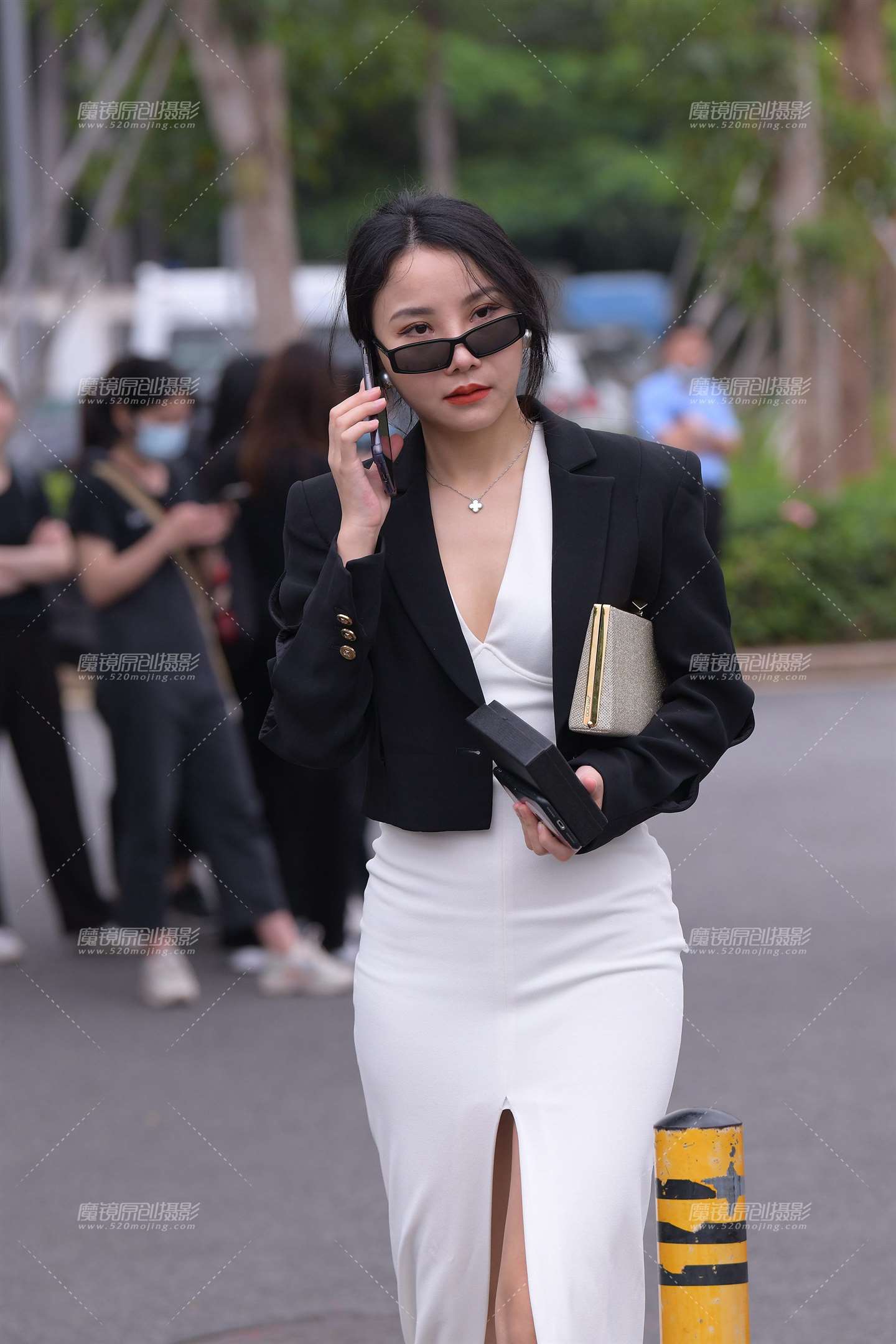 图片[5]-开衩裙美女-街拍流行馆