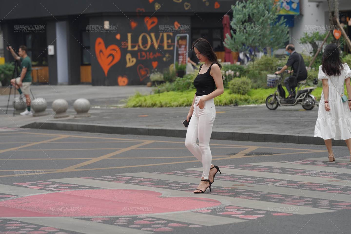 图片[1]-想在夏日撞见你-街拍流行馆