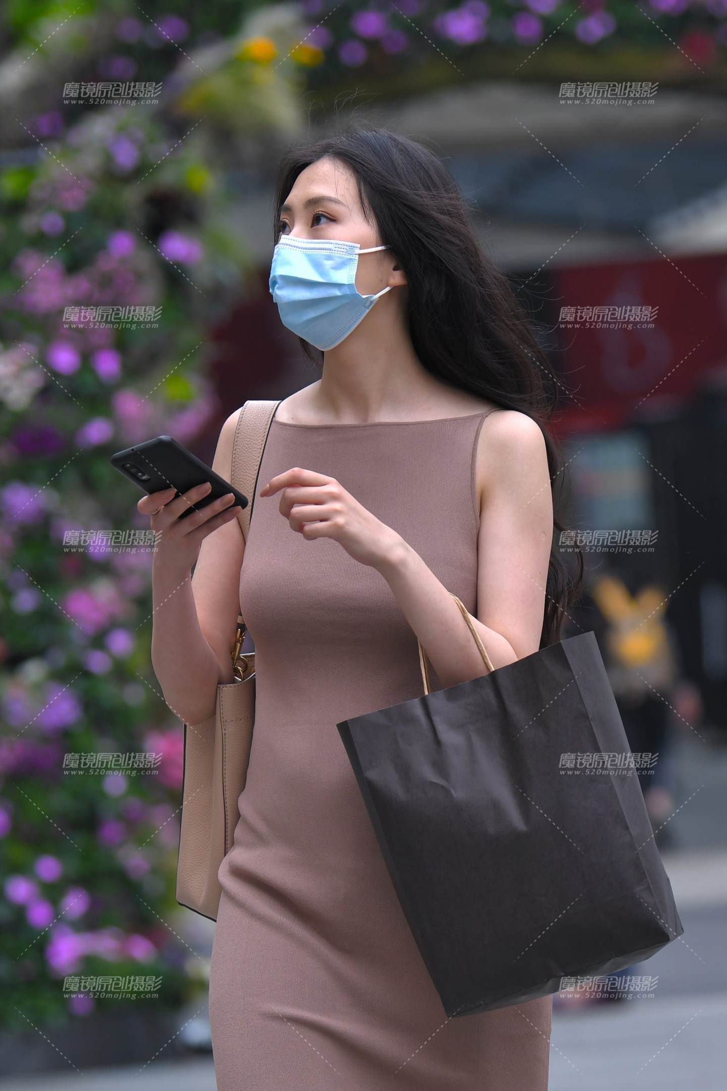 图片[1]-裹身上裙-街拍流行馆