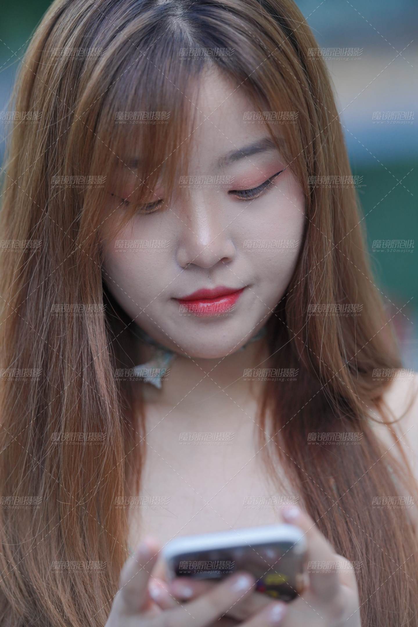图片[5]-绿色小花裙美女-街拍流行馆