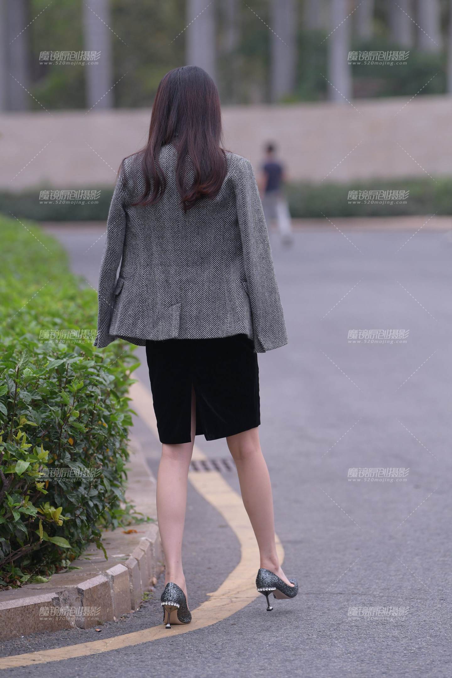 图片[5]-有点高冷的小姐姐-街拍流行馆