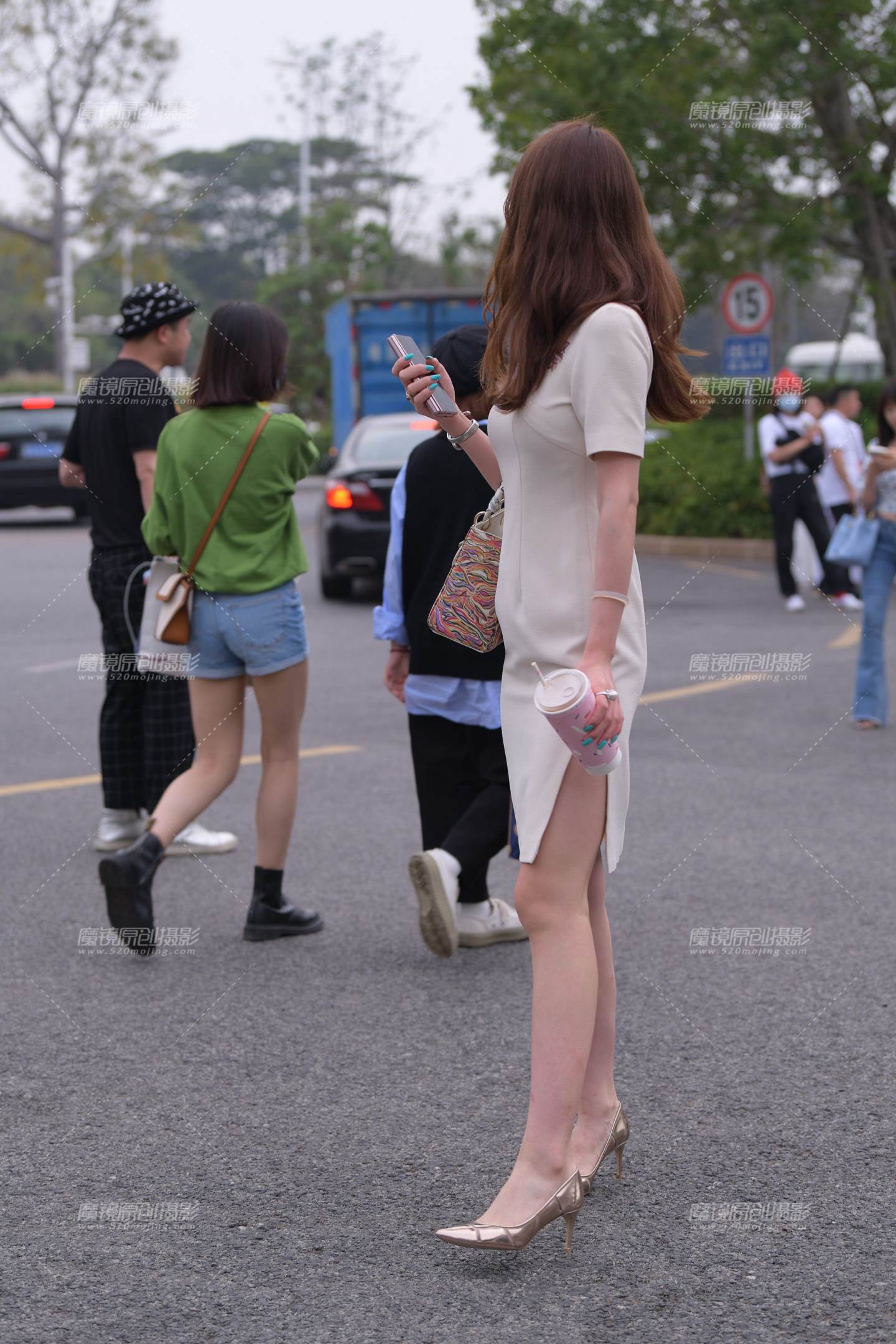 图片[4]-她，有点像一个港星~-街拍流行馆