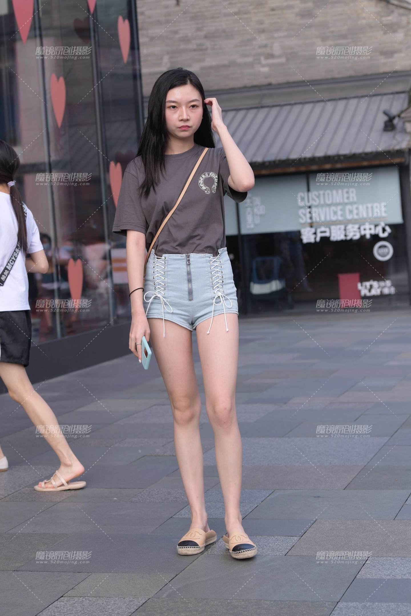 图片[5]-长腿热裤小姐姐~-街拍流行馆