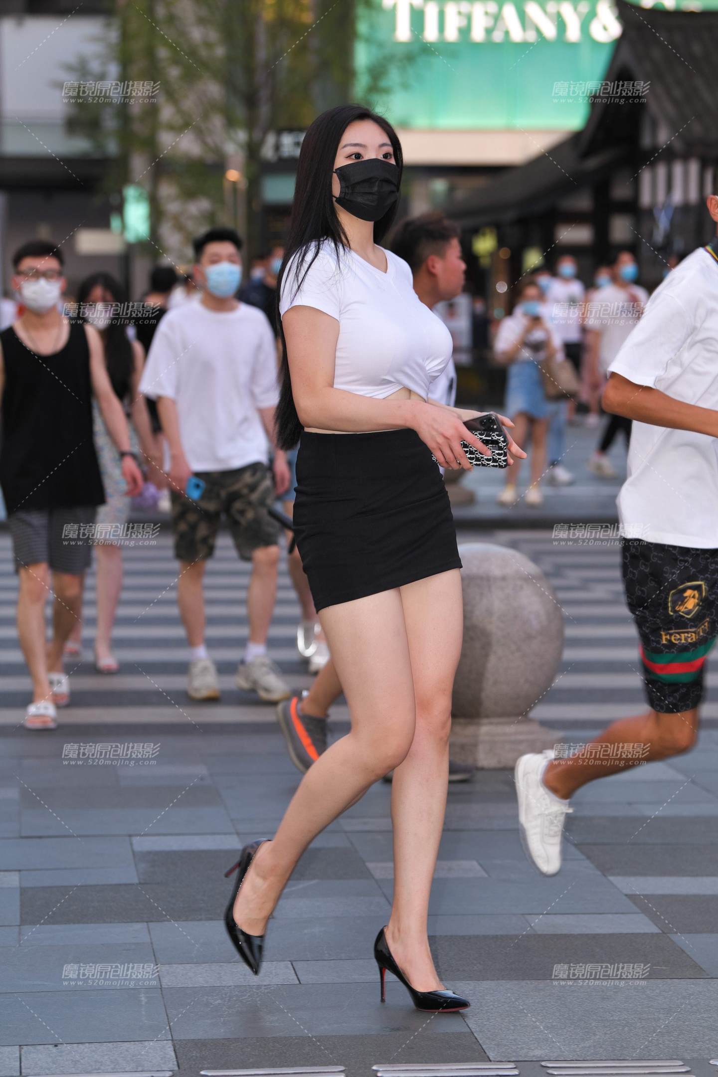 图片[3]-高跟鞋短裙美女-街拍流行馆